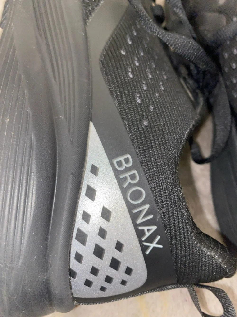 0409 Bronax Men's Black Extra Wide Running Shoes - Picture 2 of 6